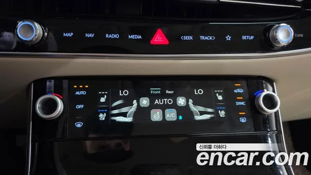 Genesis GV70 2.5T Бензин 2WD — Фото автомобиля 29