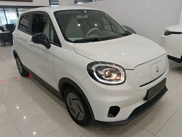 Leapmotor T03 — Фото автомобиля 3