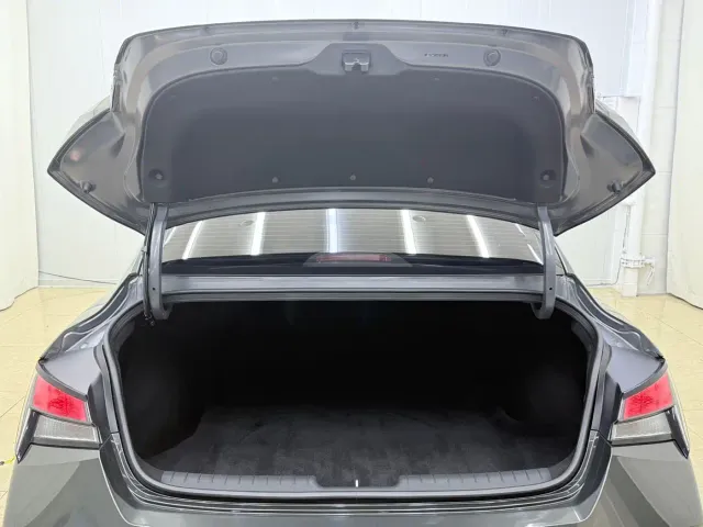 Hyundai Elantra — Фото автомобиля 20