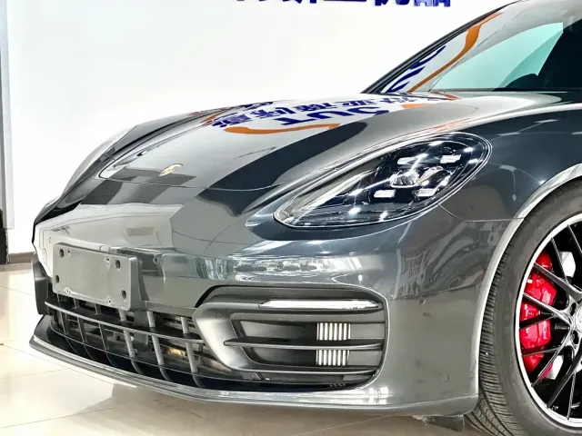 Porsche Panamera — Фото автомобиля 3