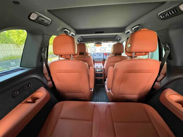Li Auto L8 — Фото автомобиля 7