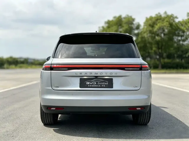Leapmotor C16 — Фото автомобиля 15