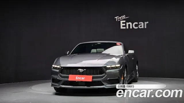 Ford Mustang Mustang 7 поколение 2.3 EcoBoost Premium Кабриолет — Фото автомобиля 3