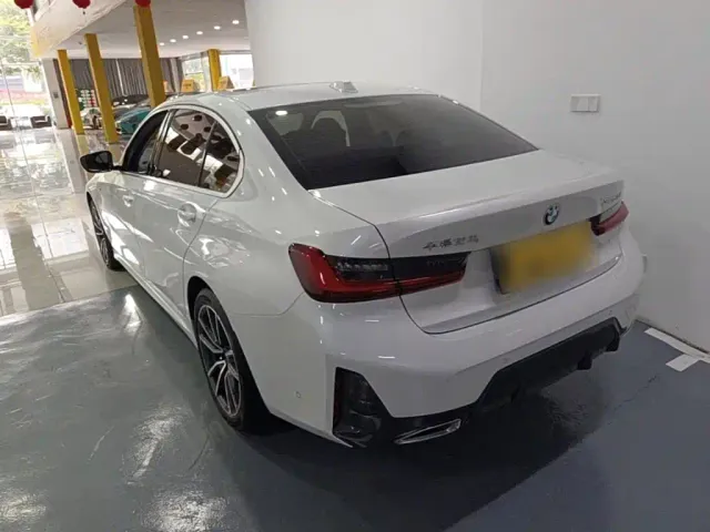 BMW 3 Series — Фото автомобиля 4