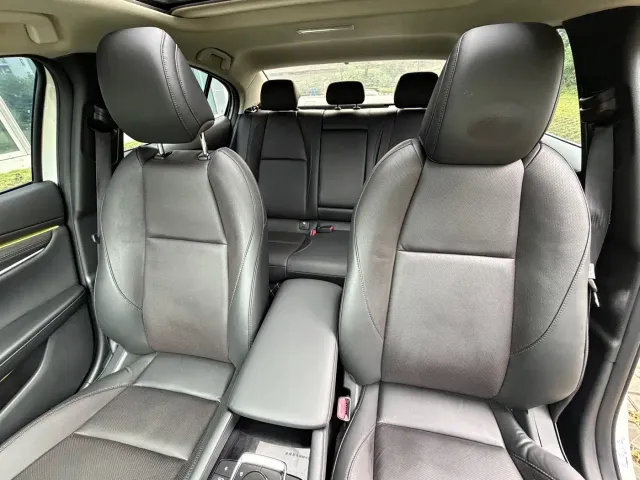 Mazda Axela — Фото автомобиля 23