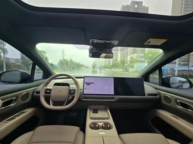 Li Auto i6 — Фото автомобиля 5