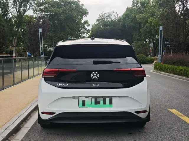 Volkswagen ID.3 — Фото автомобиля 9