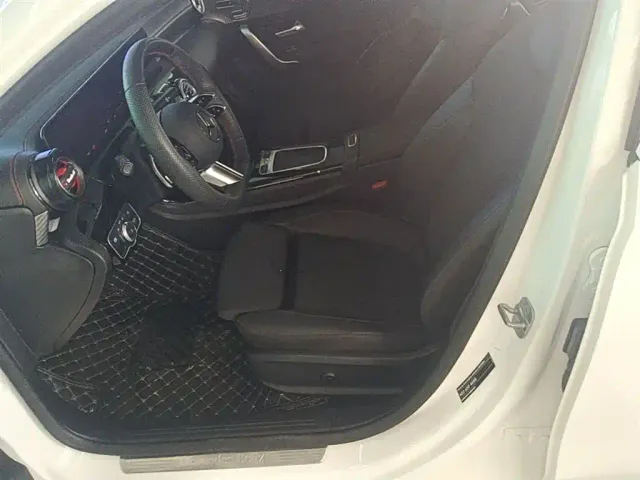 Mercedes-Benz A-Class — Фото автомобиля 14