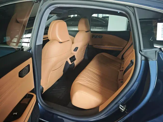 Geely Galaxy Xingyao 8 — Фото автомобиля 5