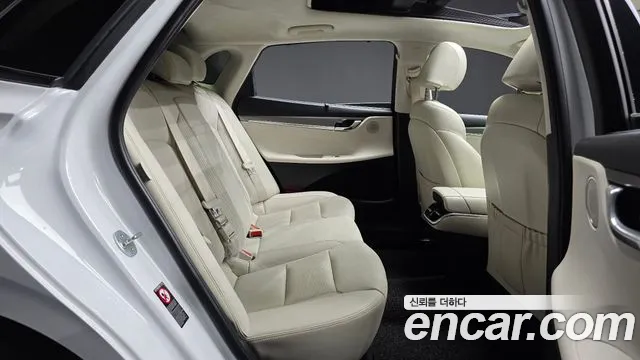 Hyundai Grandeur New — Фото автомобиля 11