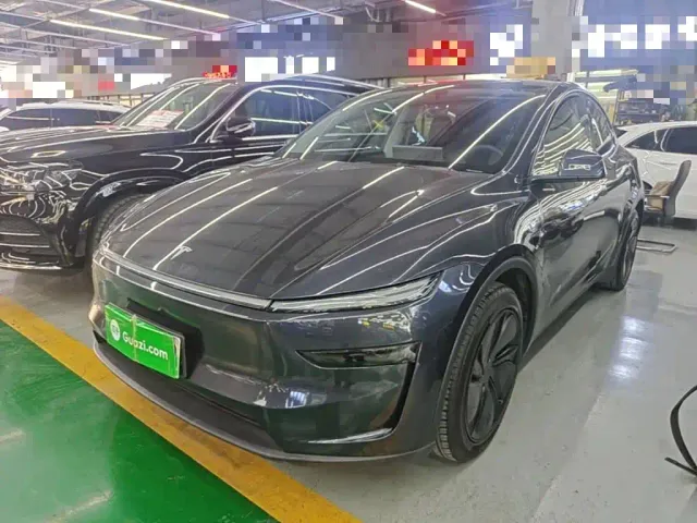 Фотография автомобиля — Tesla Model Y
