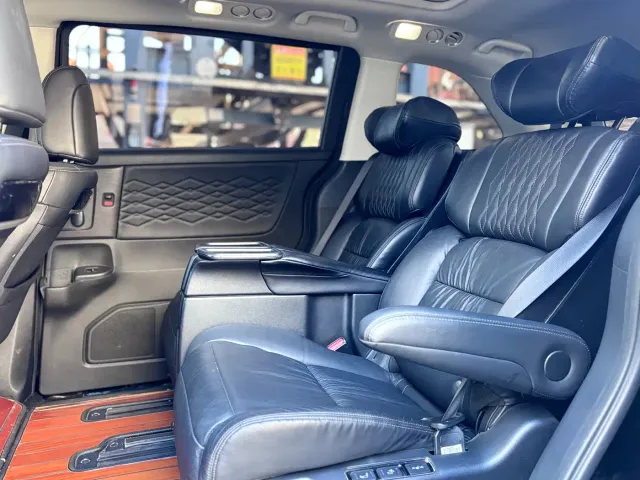 Honda Elysion — Фото автомобиля 6