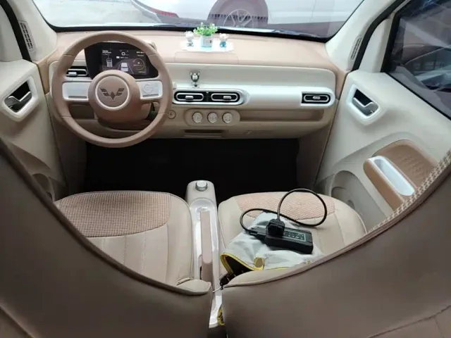 Wuling Hongguang Mini EV — Фото автомобиля 9