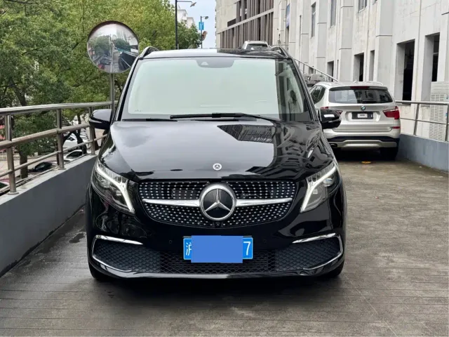 Mercedes-Benz V-Class — Фото автомобиля 2