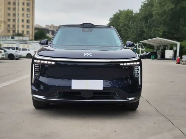 IM Motors LS9 — Фото автомобиля 20