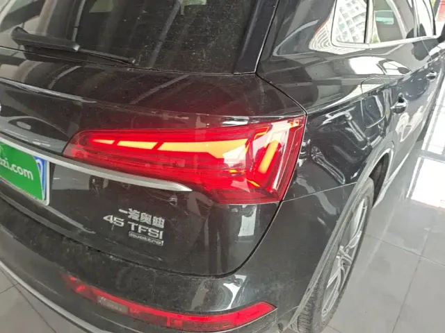 Audi Audi Q5L 2022 45T Luxury Dynamic — Фото автомобиля 7