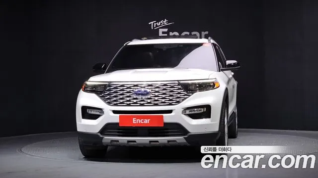 Ford Explorer Explorer 6 поколение 3.0 Platinum 4WD — Фото автомобиля 3
