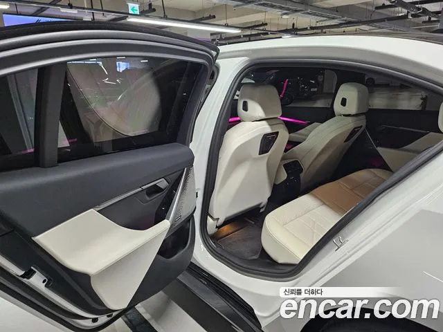 BMW 5 Series G60 — Фото автомобиля 12