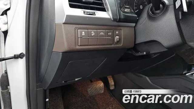 KG_Mobility_Ssangyong Rexton All Rexton Дизель 2.2 4WD — Фото автомобиля 17