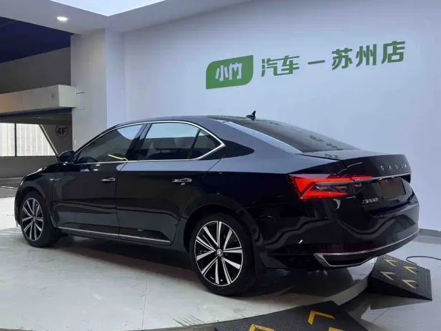 Skoda Superb — Фото автомобиля 4