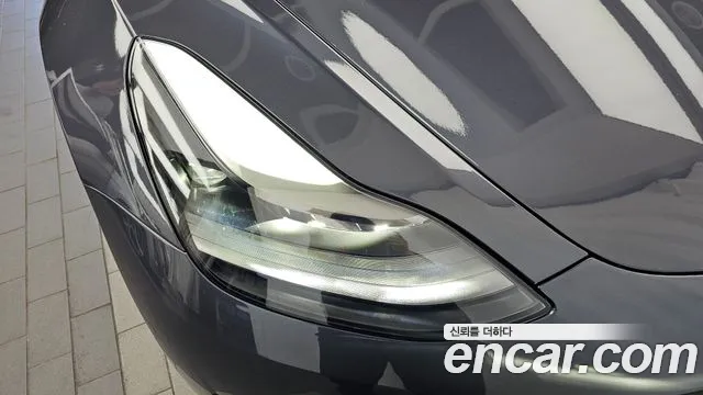 Tesla Model 3 — Фото автомобиля 7