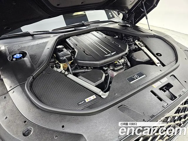 Genesis G90 Бензин 3.5 Turbo e-S/C AWD LWB — Фото автомобиля 3