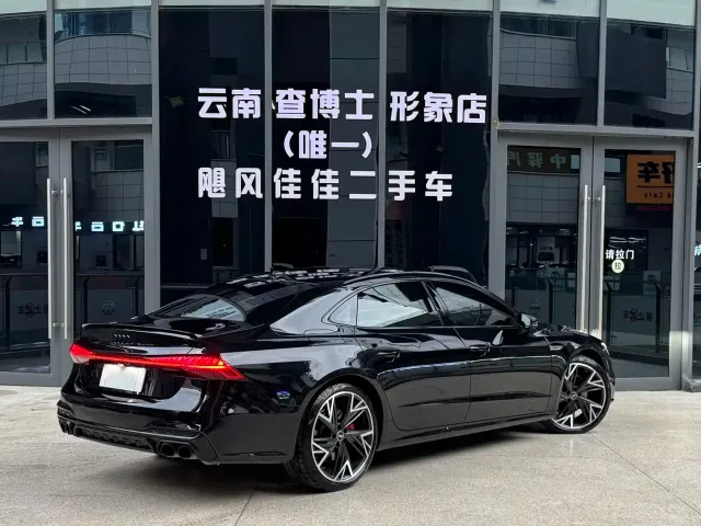 Audi A7L — Фото автомобиля 4