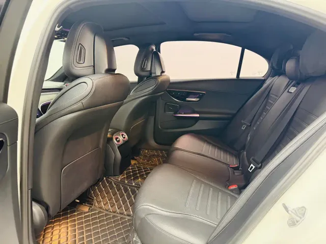Mercedes-Benz C-Class — Фото автомобиля 8