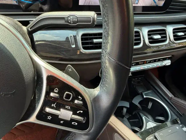 Mercedes-Benz GLE-Class — Фото автомобиля 10