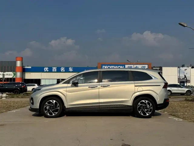Hyundai Custo — Фото автомобиля 7
