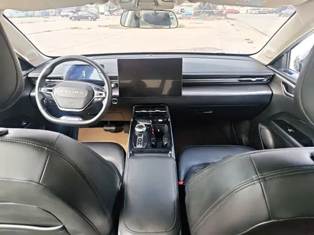Wuling Starlight — Фото автомобиля 9