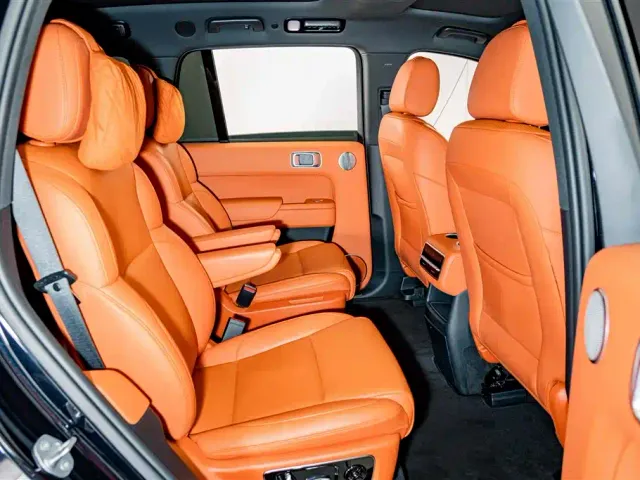 Li Auto L8 — Фото автомобиля 20