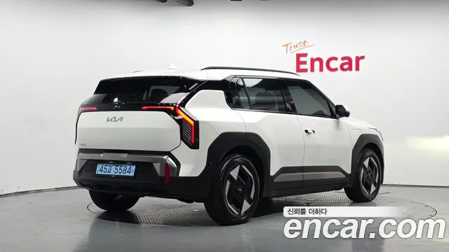 Kia EV3 — Фото автомобиля 2