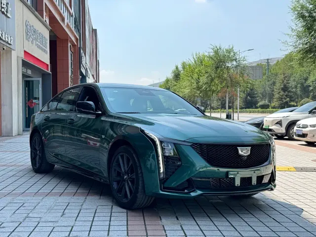 Cadillac CT5 — Фото автомобиля 3