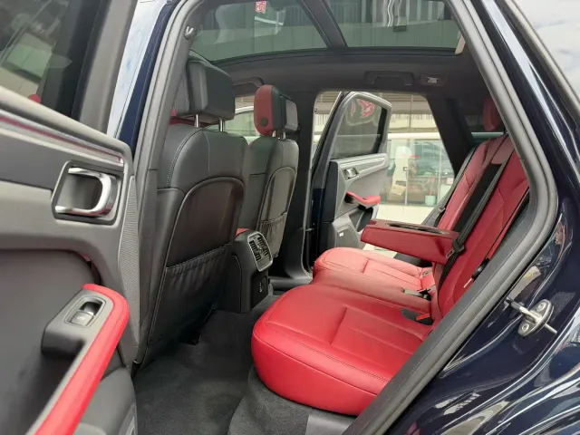 Porsche Macan — Фото автомобиля 6