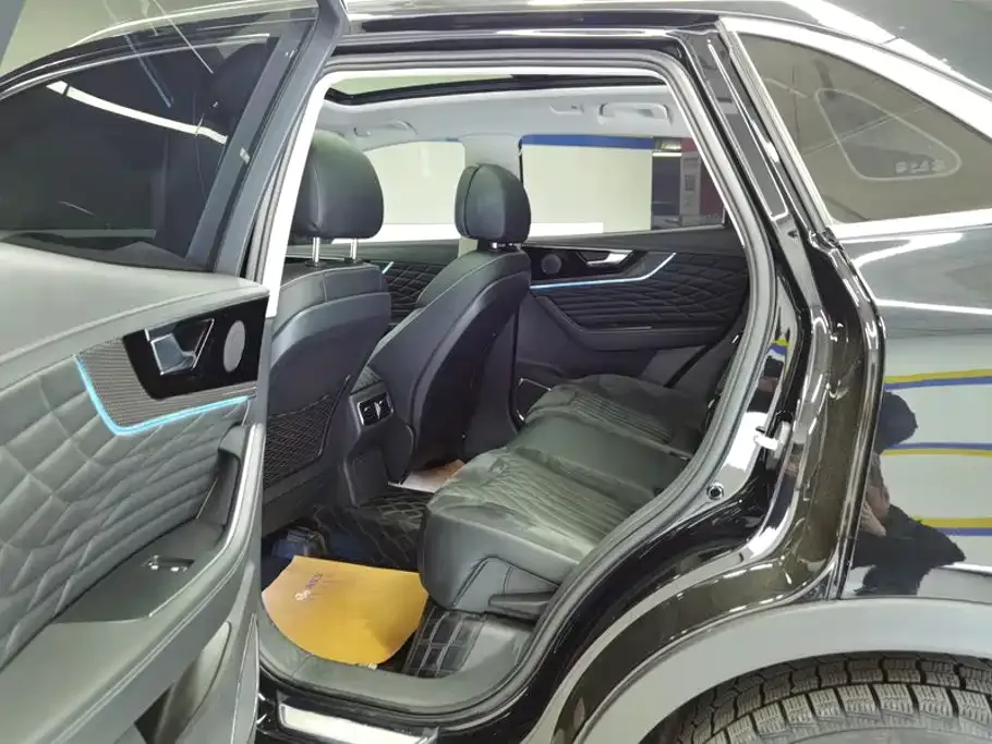 Hongqi Hongqi HS5 2022 Facelift 2.0T Smart Flag Enjoyment Edition — Фото автомобиля 11