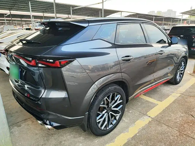 Changan Z6 — Фото автомобиля 6