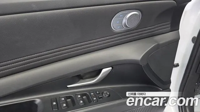 Hyundai AVANTE Inspiration — Фото автомобиля 13