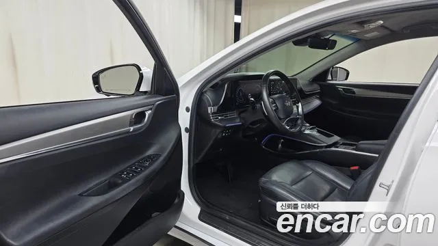 Hyundai Grandeur (New) Hybrid — Фото автомобиля 15