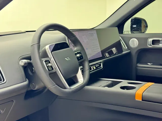 Li Auto L7 — Фото автомобиля 7