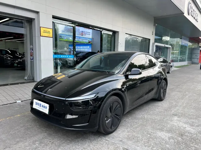 Фотография автомобиля — Tesla Model Y