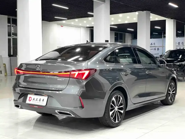 Changan Eado — Фото автомобиля 6