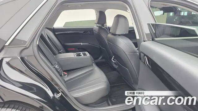 Hyundai Grandeur GN7 — Фото автомобиля 12