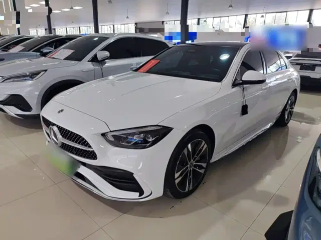 Фотография автомобиля — Mercedes-Benz C-Class