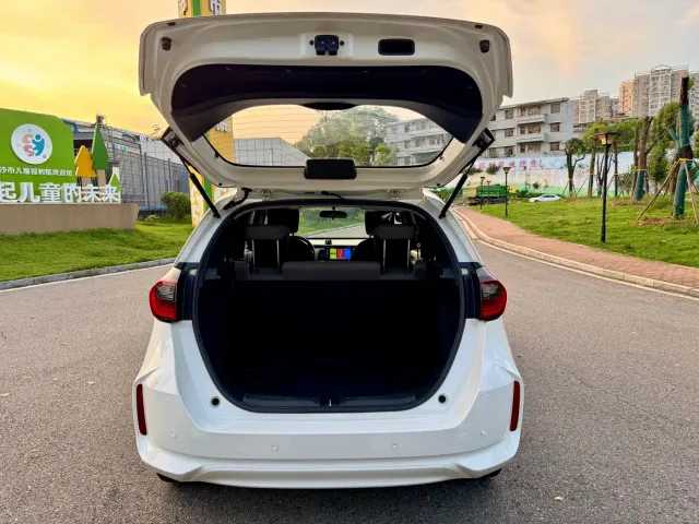 Honda Fit — Фото автомобиля 17
