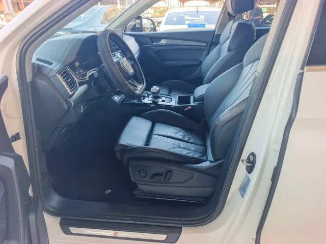 Audi Q5L — Фото автомобиля 5