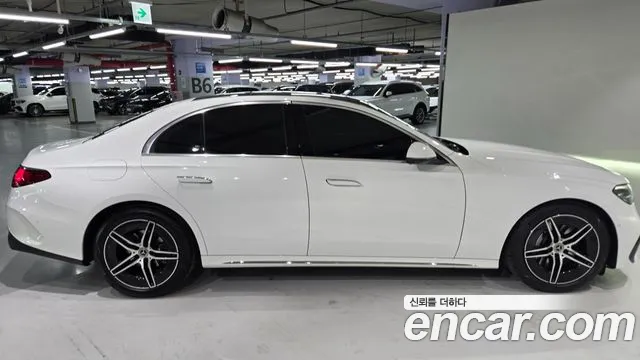 Mercedes-Benz E-Class — Фото автомобиля 9