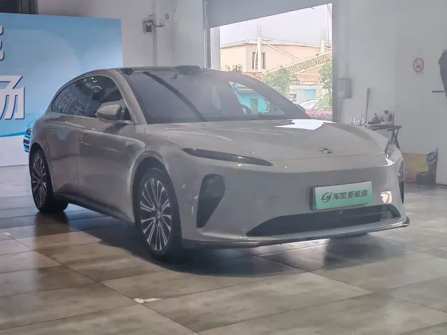 Nio ET5 Touring — Фото автомобиля 3
