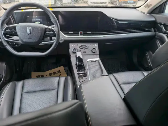 Bestune B70 — Фото автомобиля 6