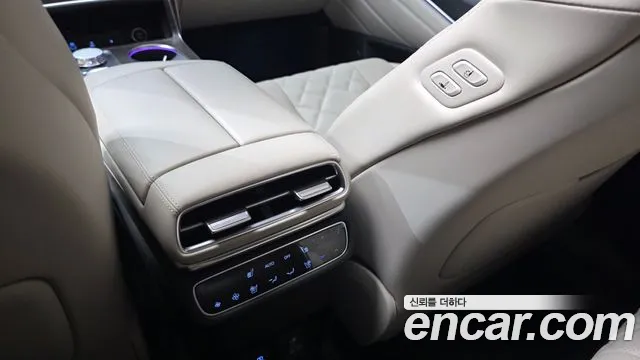 Genesis GV80 — Фото автомобиля 27